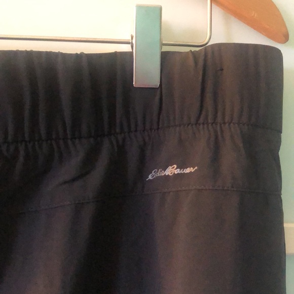 Eddie Bauer cropped pants - Picture 4 of 8